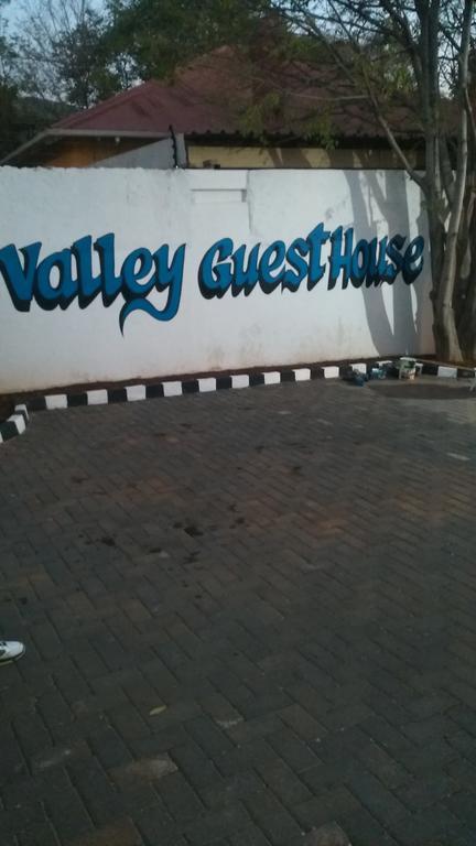 Valley Guest House Pretoria-Noord Eksteriør bilde