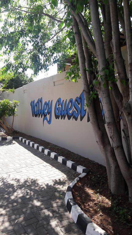 Valley Guest House Pretoria-Noord Eksteriør bilde