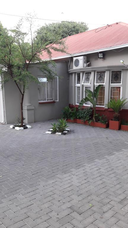 Valley Guest House Pretoria-Noord Eksteriør bilde
